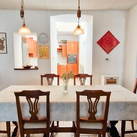 House Srecka Apartment *