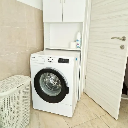 Apartment House Srecka