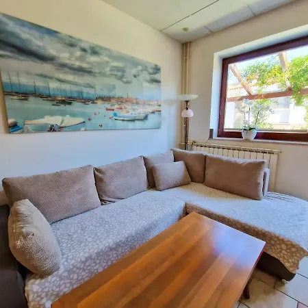 House Srecka Apartment