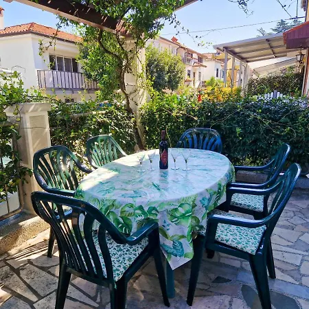 House Srecka Daire Izola