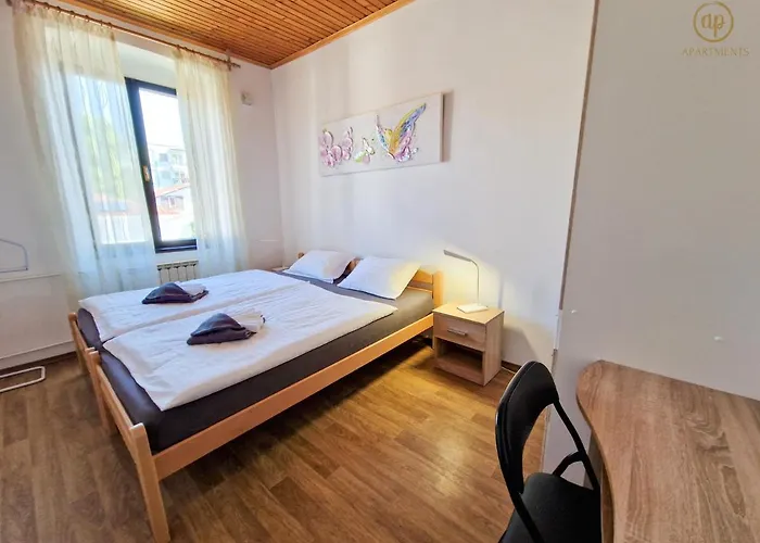 House Srecka * Izola