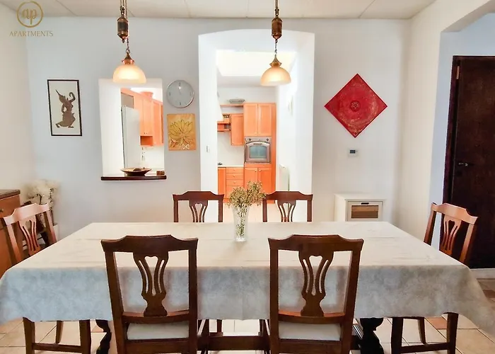 House Srecka Daire *